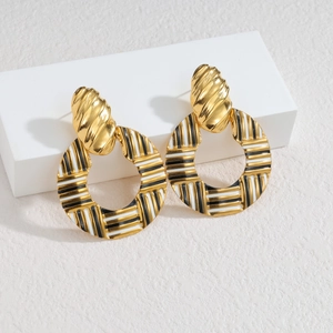 Boucles d'oreilles rondes tressées style ethnique avec motifs géométriques émail noir et blanc