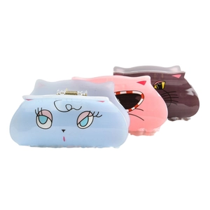Trois pinces à cheveux chat en acrylique coloré avec ressorts dorés au style minimaliste