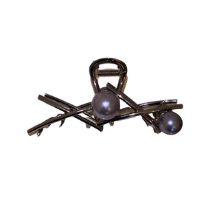 Dark gray metal hair claw clip with geometric lines and elegant double pearl accents