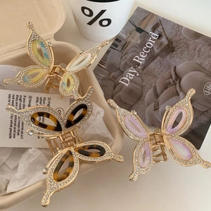 Elegant Alloy Butterfly Hair Claw Clip With Sparkling Rhinestone Inlaid Fashion Butterfly Shark Clip Hair Accessories For Women