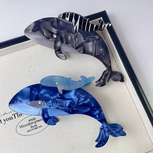 Pinces à cheveux baleine en acétate avec texture marbrée en bleu et gris élégant