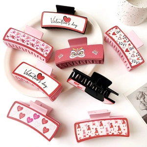 Valentinstag Große PU Leder Textur Shark Clip Herz Amor Bedruckte Haarkralle Clip Für Damen Mode Party Haarschmuck