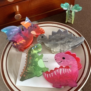 Niedliche Haarklammern aus Acryl im Dinosaurier-Design mit Marmor-Textur für Damen