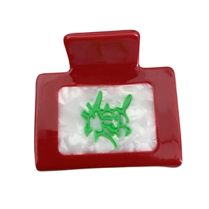 Pince à cheveux carrée rouge en acétate avec motif Mahjong blanc et vert pour femmes