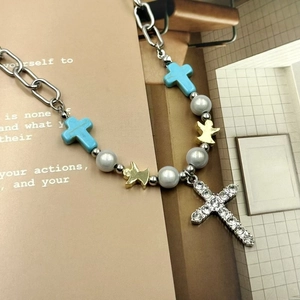 Set di Collana e Bracciale con Ciondolo a Croce e Angelo in Acciaio Inossidabile e Lega per Donna Gioielli a Strati Hip Hop con Künstliche Perle Zirconia