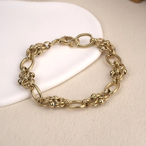 Chunky gold stainless steel link chain necklace with sapphire pendant in hip-hop style