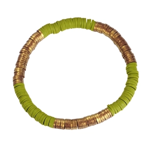 Boheems Heishi-kralenarmband in olijfgroen en brons, elastisch voor strandvakanties