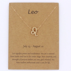 Collar de signo zodiacal Leo dorado con colgante y tarjeta de exhibición de regalo