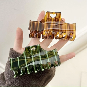 Retro Acetate Striped Hair Claw Clip For Women Vintage Heart Hollow Out Shark Hair Clip French Style Hair Accessories