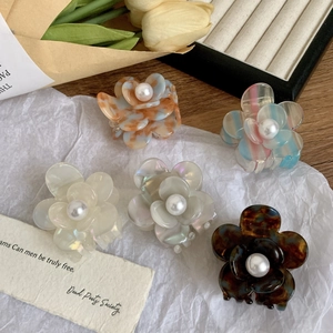 Lot de pinces à cheveux fleurs en acétate avec perles, finitions écaille et marbrées