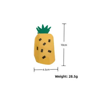 Detailansicht einer Ananas-Haarklammer mit Maßen 10cm x 4.5cm und einem Gewicht von 28.5g