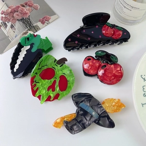 Pinces à cheveux en acétate d'Halloween avec cerises 3D et motifs chapeau de sorcière