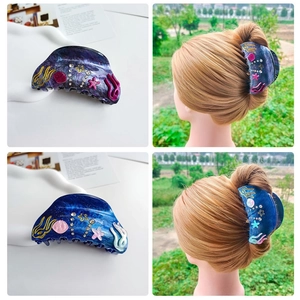 Starry sky and ocean themed acrylic shark hair claws with seashell and starfish accents
