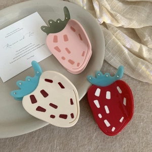 Pince à Cheveux en Acétate Forme de Fraise Sucrée Grande Pince Requin Haute Qualité Avec Feuille en Strass Pour Femmes Filles