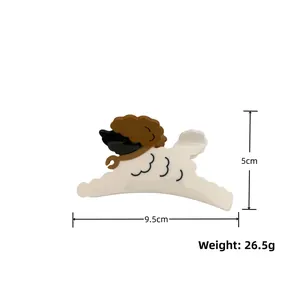 Vue détaillée de la pince à cheveux en forme de nuage avec dimensions 9,5 cm et 5 cm