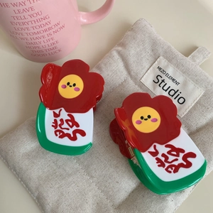 Pinces à cheveux mignonnes en acétate avec motifs floraux et lettres artistiques rouges