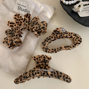 Vintage French Acetate Leopard Print Hair Claw Clip Large Shark Clip For Women Elegant Hair Styling Accessories Daily Hairpin