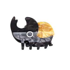 Acetate fiber beetle hair claw clip with black marble and amber yellow mica textures