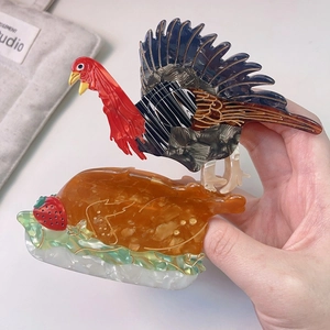 Creative acetate turkey and roasted chicken claw clips for unique hair styling