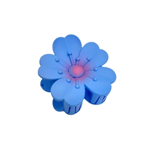 Pince à cheveux fleur bleue mate avec centre rose, accessoire de coiffure de plage