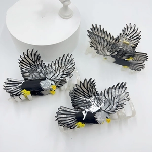 Pince à Cheveux Aigle Noir Forme d'Animal Mignonne Clip de Requin Fait à la Main en PVC Accessoire de Coiffure pour Femmes