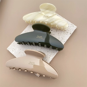 Lot de 3 pinces à cheveux élégantes en acétate, coloris blanc marbre, vert foncé et kaki