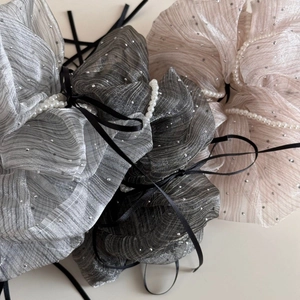 Elegant scrunchie set with pearls and black ribbon in silver, grey and pink fabric