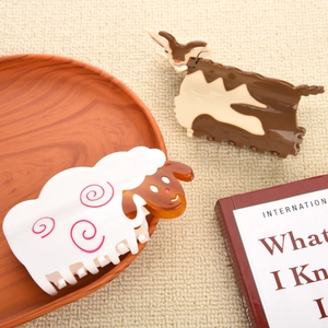 Cute animal shaped acetate hair claw clips with sheep designs for women hair styling