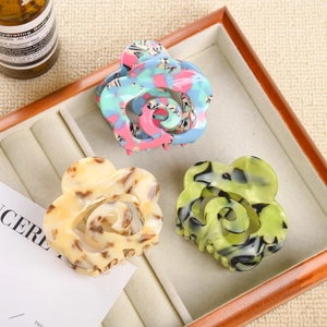 Vintage Acetate Flower Hair Claw Clip Marble Texture Hollow Spiral Shark Hair Grip For Thick Hair Styling Accessories Women