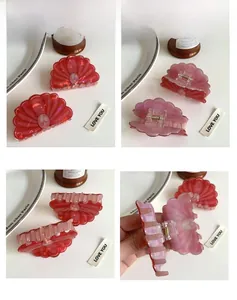 Vues détaillées de pinces à cheveux en forme de coquillage, rose et rose nacré