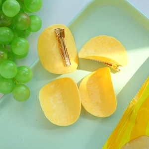 Funny 4-piece set of simulated potato chip hair clips with golden metal duckbill clips