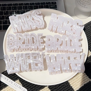 Pince à Cheveux Crabe en Acétate Künstliche Perle Strass Lettre Bride Mrs Wifey Grande Pince Accessoires Cheveux Mariage Femme