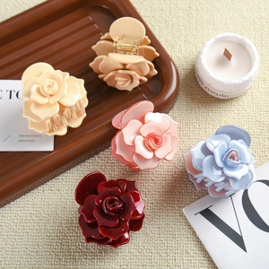 Lot de 5 pinces à cheveux roses en 3D rouge, rose, bleu, crème et marron brillant