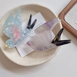Elegante Molletta per Capelli a Forma di Rondine in Acetato Colore Misto Motivo Marmo Clip a Squalo Animale Accessori per Capelli Donna
