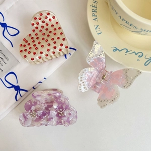 Set de pinces à cheveux en acétate avec strass en formes de cœur, papillon et fleur