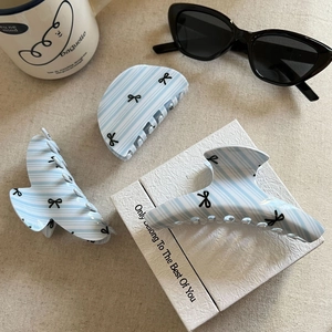 Three-piece large hair claw clips with blue stripes and black bow patterns