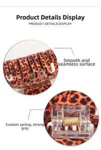 Détail d'une pince à cheveux léopard avec ressort doré et dents lisses