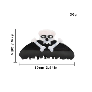 Detail view of 10cm Halloween skull hair claw clip with crystal accents and dimensions