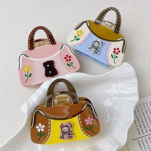Lot de trois pinces à cheveux en forme de sac à main avec oursons et motifs fleurs