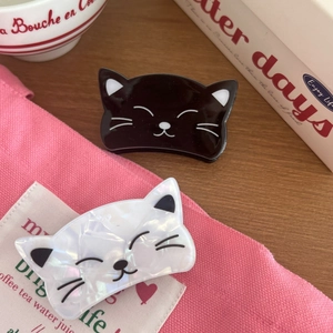 Barrettes à cheveux mignonnes en forme de chat, noir et blanc perlé, style lifestyle