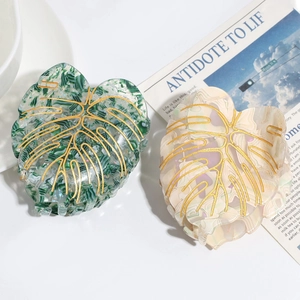 Pinces à cheveux feuille de monstera élégantes en marbre vert et blanc avec veines dorées