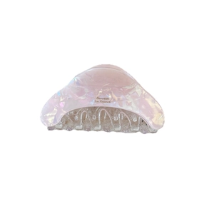 Eleganter dreieckiger Acetat Haarklammer mit perlmuttfarbenem rosa-weißem Marmor-Finish