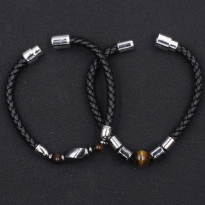 Bracelet pour homme en cuir tressé noir avec pierres œil de tigre et fermoir magnétique