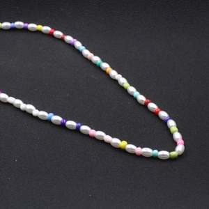 Collier de perles ovales de 6 mm avec perles colorées et fermoir marin pour femmes