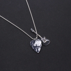 Collier Pendentif Médiator de Guitare Rock en Acier Inoxydable Style Punk Hip Hop Musique Bijoux pour Hommes Femmes