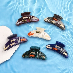 Pinces à cheveux en forme de poisson avec strass en six couleurs assorties vibrantes