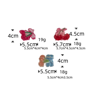 Detailed size and weight specs for cherry resin hair claw clips and fruit hairpins