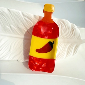 Pince à cheveux créative en forme de bouteille de sauce chili avec finition nacrée