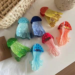 Creative Jellyfish Acrylic Hair Claw Clip Marine Animal Shaped Translucent Shark Clip For Women Daily Fashion Hair Accessories
