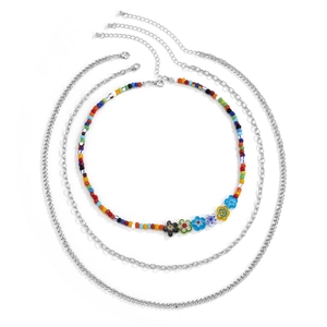Ensemble de trois colliers superposés pour hommes avec perles colorées et chaînes